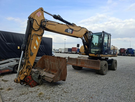 CAT M318D Wheeled Excavator