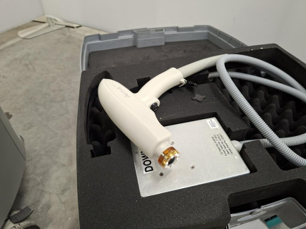 Zdjęcie przedmiotu: ALMA Accent Prime medical device designed for skin firming and body shaping treatments, including body and face shaping, cellulite reduction, skin firming and rejuvenation