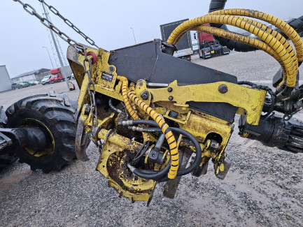 Zdjęcie przedmiotu: JOHN DEERE 1270G harvester