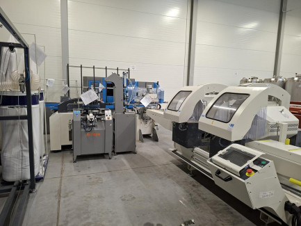 Zdjęcie przedmiotu: A set of equipment for the production of PVC windows