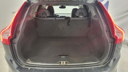 Zdjęcie przedmiotu: Volvo XC60 D4 AWD Summum aut