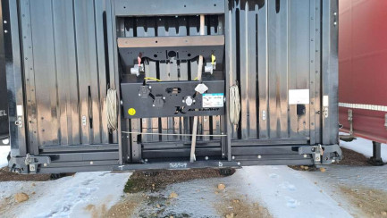 Zdjęcie przedmiotu: KASSBOHRER MEGA 39.0t XS Skrzyniowa