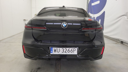 Zdjęcie przedmiotu: BMW 740d xDrive mHEV M Sport sport