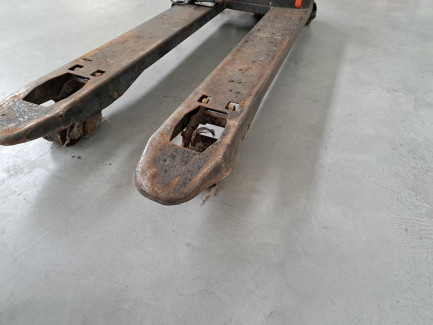Zdjęcie przedmiotu: BT Tyro LHE130 Electric Pallet Truck