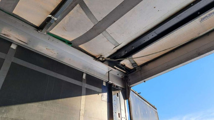 Zdjęcie przedmiotu: KASSBOHRER MEGA 39.0t XS Skrzyniowa