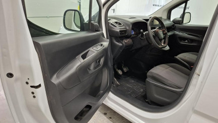 Zdjęcie przedmiotu: Opel Combo 1.5 CDTI E6.4 2.3t Standard