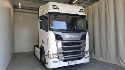 Zdjęcie przedmiotu: SCANIA R460 Super E6 18.0t 4x2 NA Highline