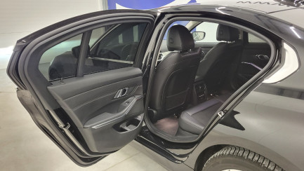 Zdjęcie przedmiotu: BMW 320i xDrive Sport Line aut