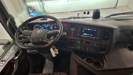 Zdjęcie przedmiotu: SCANIA R460 Super E6 18.0t Highline