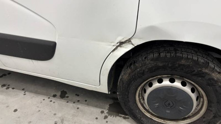 Zdjęcie przedmiotu: Renault Master FWD 2.3 dCi E6 3.5t L3H1 Pack Clim S&S+E 