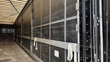 Zdjęcie przedmiotu: KASSBOHRER MEGA Skrzyniowa