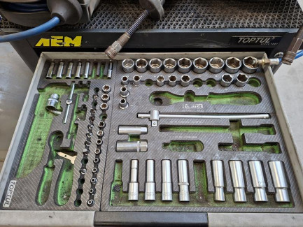 Zdjęcie przedmiotu: Workshop equipment set