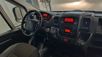 Zdjęcie przedmiotu: PEUGEOT/GEFCO Boxer 435 2.2 BlueHDi L3 Premium E6.2 3.5t