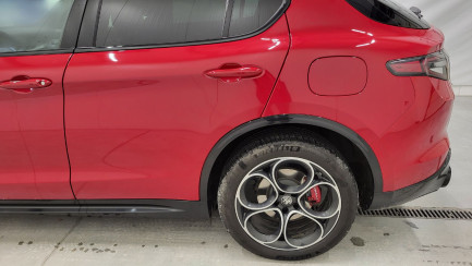 Zdjęcie przedmiotu: ALFA ROMEO Stelvio 2.0 Turbo Veloce Q4 aut