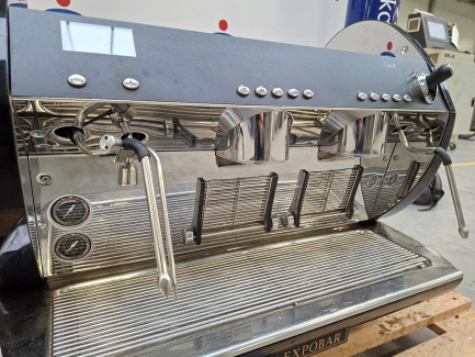 Zdjęcie przedmiotu: 2-group coffee machine CARAT Display 2GR TS (EBEE-D61B-12AM)