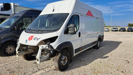 Peugeot BOXER 435 2.2 BlueHDi E6.2 3.5t L3H3 Pro