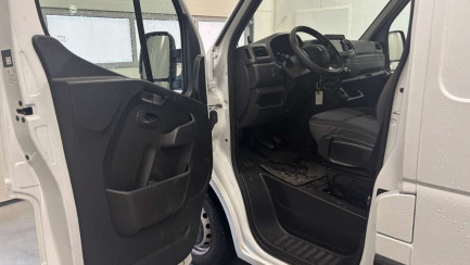 Zdjęcie przedmiotu: Renault Master FWD 2.3 dCi E6d 3.5t L3H2 Business