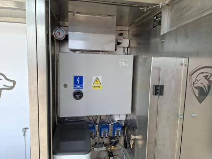 Zdjęcie przedmiotu: Self-service dog wash WASH DOG BOX with STANDARD kiosk