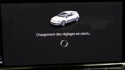 Zdjęcie przedmiotu: Volkswagen Golf VIII 2.0 TSI R 4MOTION DSG