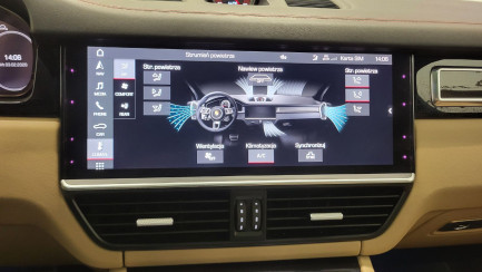 Zdjęcie przedmiotu: Porsche Cayenne Turbo Błędny wpis mocy i pojemności silnika w DR