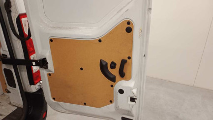 Zdjęcie przedmiotu: Renault Master FWD 2.3 dCi E6d 3.5t L3H3 Pack Clim