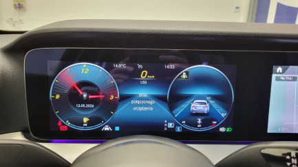 Zdjęcie przedmiotu: Mercedes-Benz E 220 d 4-Matic AMG/Avantgarde
